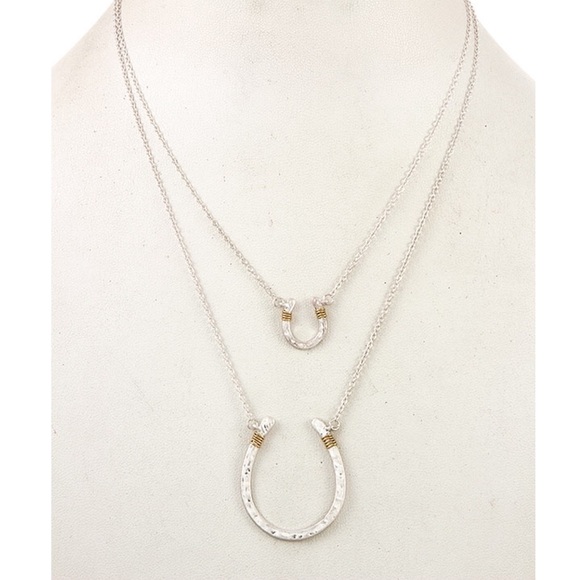 Jewelry - Hammered Horseshoe Pendant Necklace